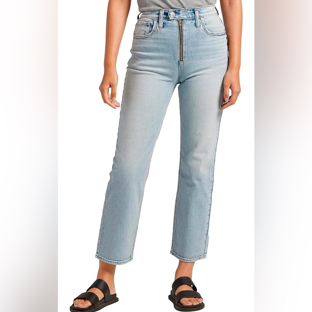 Silver jean highly desirable strait exposes zipper